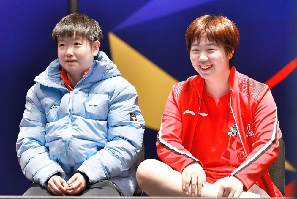 恩纳瓦尔引领球场风潮展现非凡技巧与战术智慧